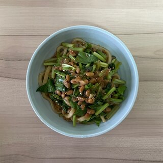 ほうれん草と納豆の酢しょうゆうどん